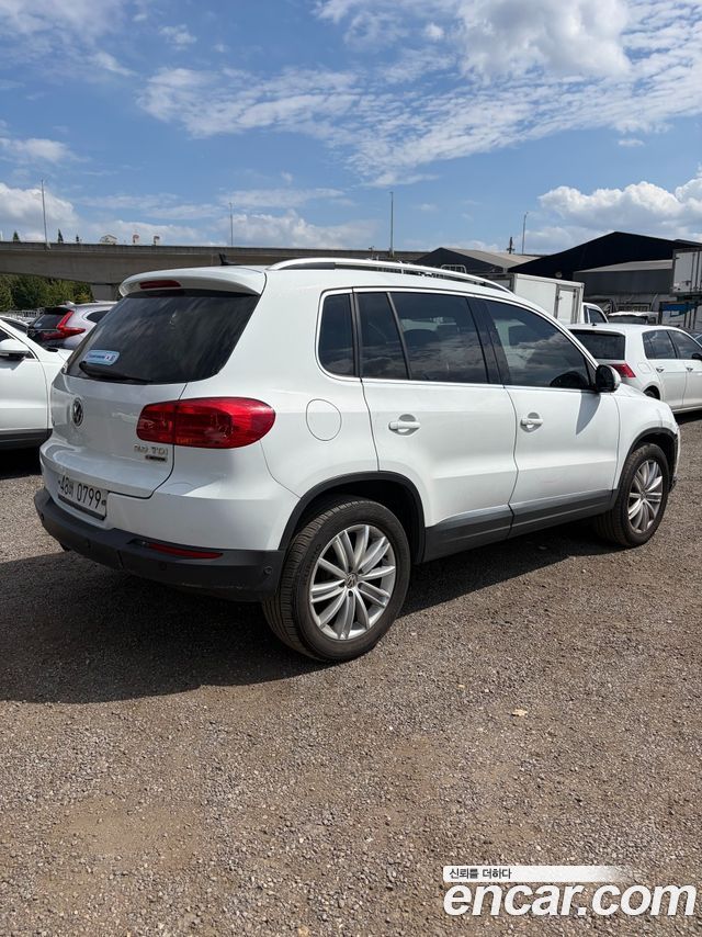 Volkswagen Tiguan 2.0 TDI  Premium 5N — пробег 205 808 км