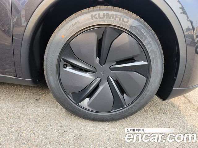 Tesla Model Y Premium RWD — пробег 860 км