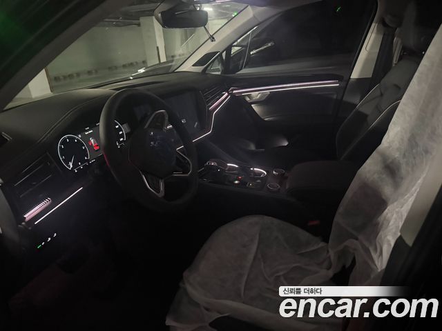 Volkswagen Touareg 3.0 TDI Prestige — пробег 10 км