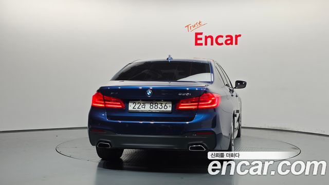 BMW 5-Series 530i xDrive M Sport Package Plus — пробег 104 072 км