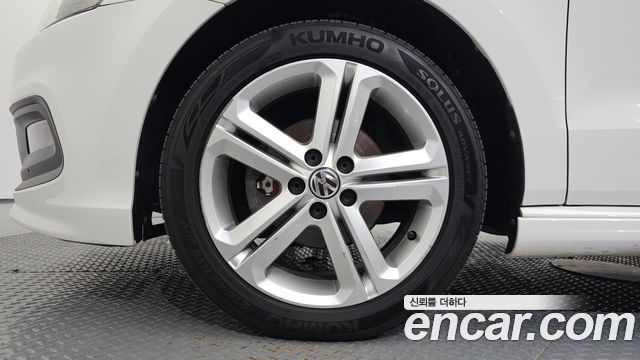Volkswagen Polo 1.6 TDI R-Line 5th — пробег 122 147 км