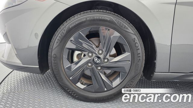 Hyundai AVANTE 1.6 Inspiration — пробег 90 926 км