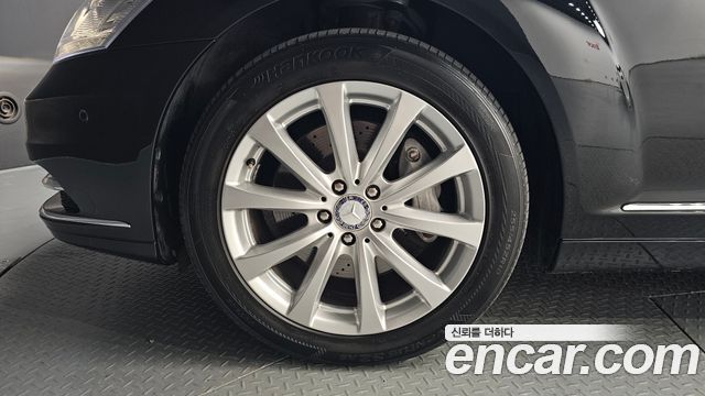 Mercedes-Benz S-Class S500L — пробег 145 577 км