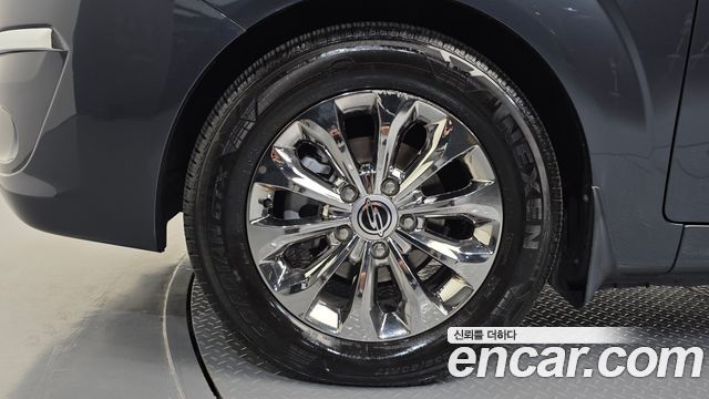 Ssangyong KORANDO 4WD RX 9-seater — пробег 99 222 км