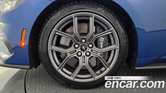 Ford Mustang 2.3 EcoBoost Premium Coupe — пробег 39 055 км