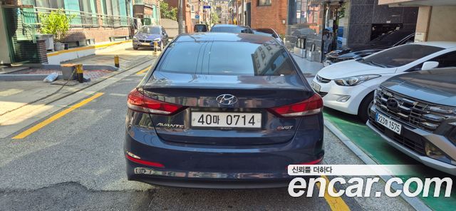 Hyundai AVANTE 1.6 e-VGT Style — пробег 249 000 км