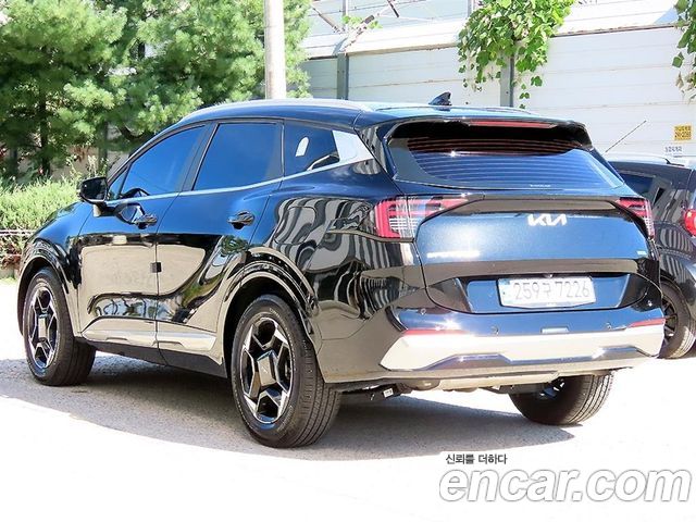 Kia Sportage HEV 1.6 4WD Signature — пробег 24 600 км