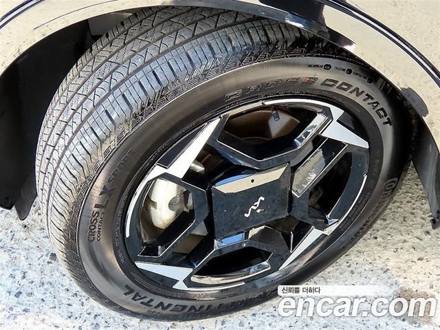 Kia Sportage HEV 1.6 4WD Signature — пробег 24 600 км