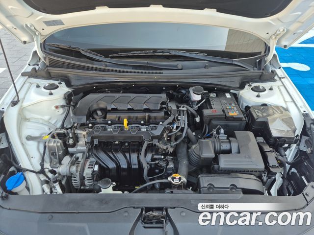 Hyundai AVANTE 1.6 Modern — пробег 72 152 км