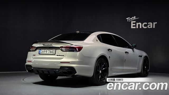 Maserati Quattroporte GTS 3.8 V8 — пробег 122 544 км