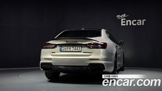 Maserati Quattroporte GTS 3.8 V8 — пробег 122 544 км