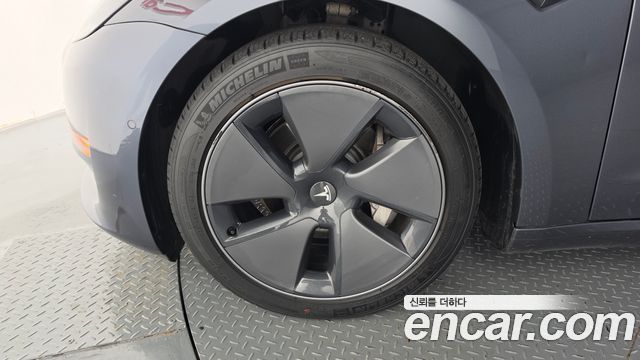 Tesla Model 3 Standard Range Plue RWD — пробег 97 332 км — фото 5 из 5