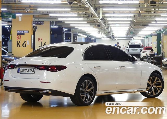 Mercedes-Benz E-Class E220d 4MATIC Exclusive — пробег 28 000 км