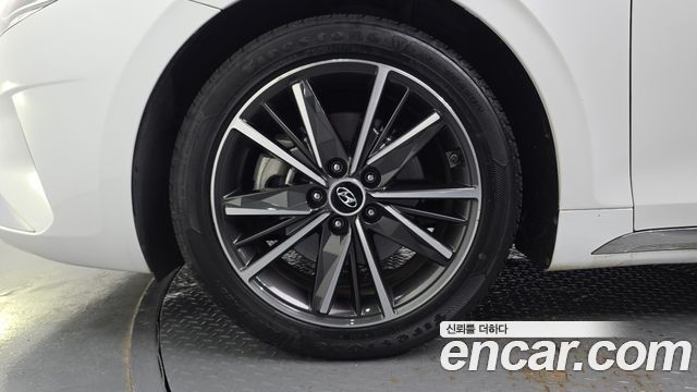 Hyundai Grandeur 2.5 Le Blanc — пробег 106 771 км