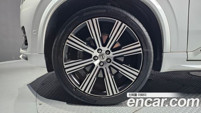 Volvo XC90 B6 Inscription — пробег 114 317 км
