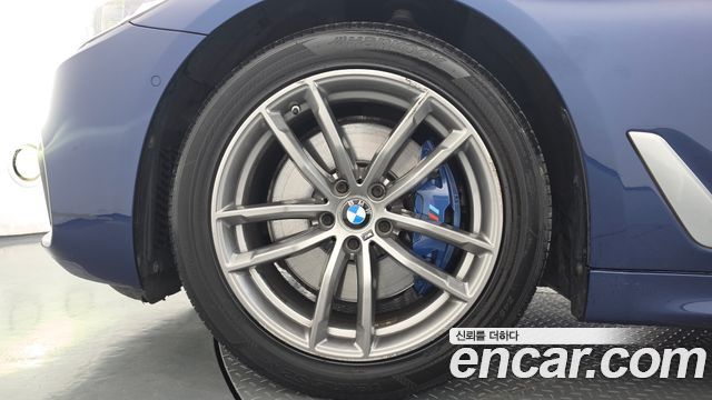 BMW 5-Series 530i M Sport Package Plus — пробег 74 840 км