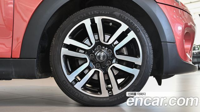 Mini Cooper 5Door Rosewood Edition 3rd — пробег 29 228 км