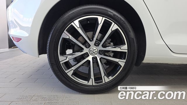 Volkswagen Golf 2.0 TDI Premium — пробег 71 190 км