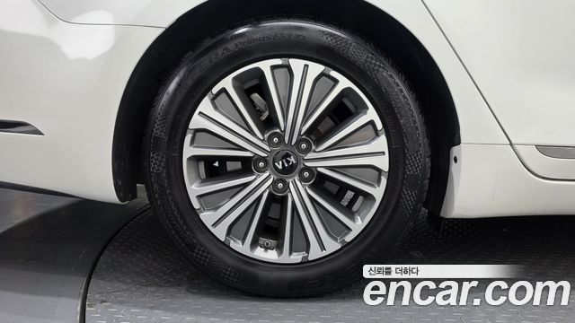 Kia K7 из Кореи Encar