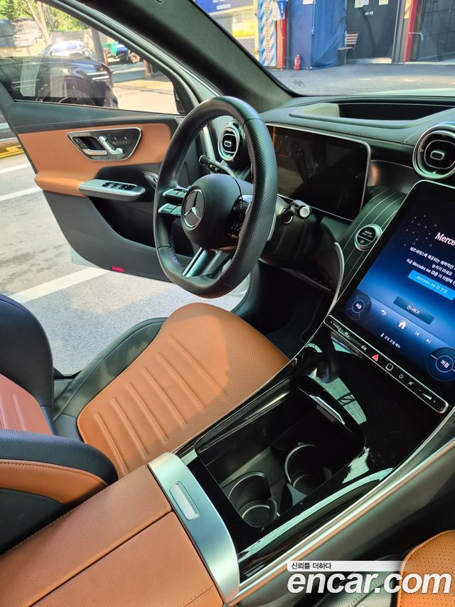 Mercedes-Benz GLC-Class GLC300 4MATIC — пробег 22 615 км