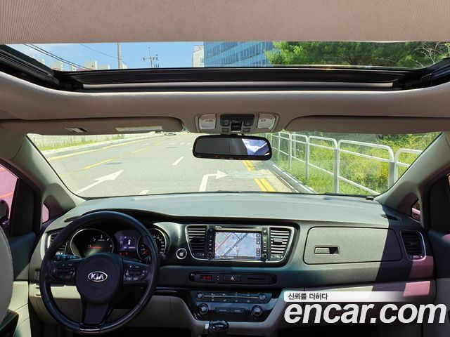 Kia Carnival 9-seater Luxury — пробег 227 898 км