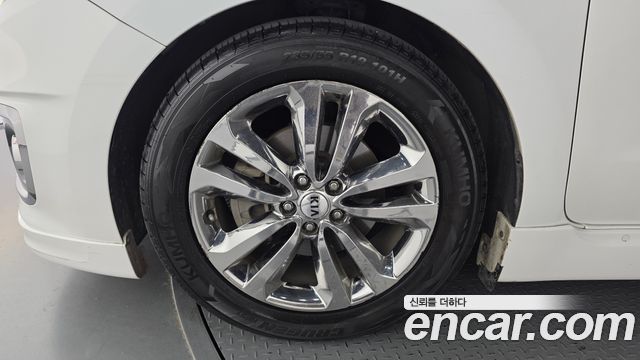 Kia Carnival из Кореи Encar