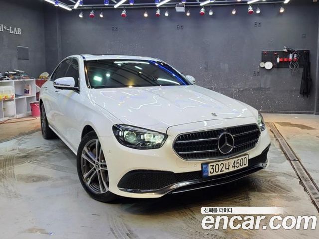 Mercedes-Benz E-Class E350 4MATIC Avantgarde — пробег 28 000 км
