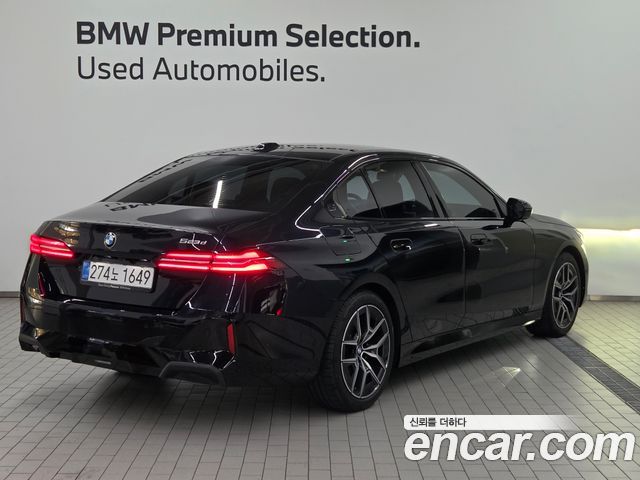 BMW 5-Series 523d M Sport — пробег 11 074 км