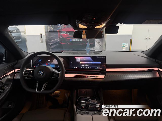 BMW 5-Series 523d M Sport — пробег 11 074 км