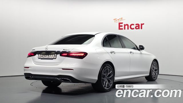 Mercedes-Benz E-Class E220d 4MATIC AMG Line — пробег 68 714 км — фото 2 из 5