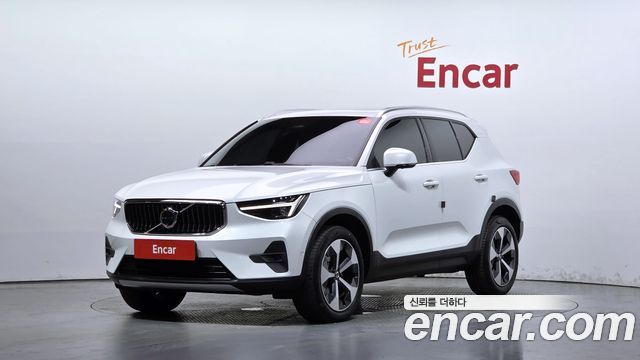 Volvo XC40 B4 Ultimate Bright — пробег 23 164 км — фото 1 из 5