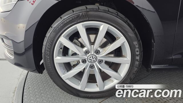 Volkswagen Golf 2.0 TDI Premium — пробег 111 879 км