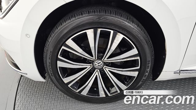 Volkswagen Arteon 2.0 TDI Premium — пробег 71 235 км