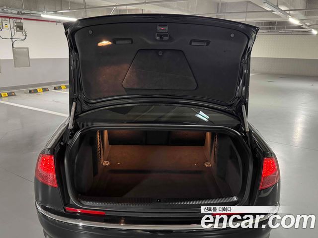 Audi A8 4.2 FSI Quattro LWB D3 — пробег 147 800 км