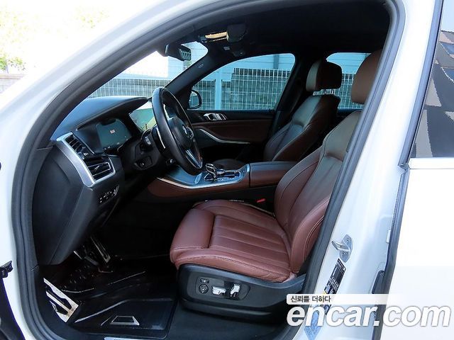 BMW X5 xDrive 45e M Sport — пробег 59 999 км