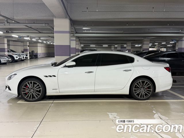 Maserati Quattroporte 3.0 V6 Granlusso — пробег 27 700 км
