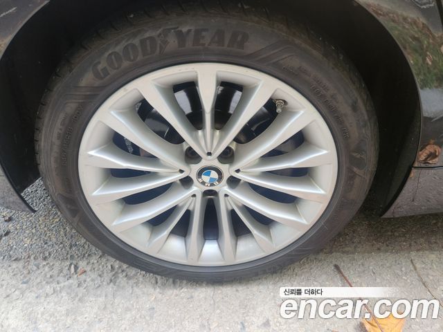 BMW 5-Series 520d Luxury Plus — пробег 105 230 км