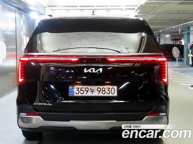 Kia Carnival Diesel 9-Seater Noblesse — пробег 35 394 км