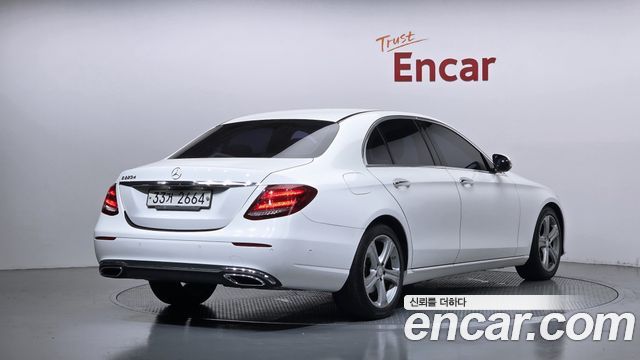 Mercedes-Benz E-Class из Кореи Encar