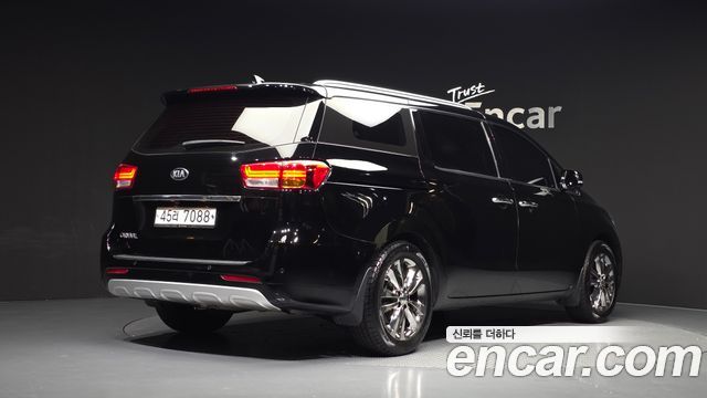 Kia Carnival 9-seater Prestige — пробег 60 351 км — фото 2 из 5