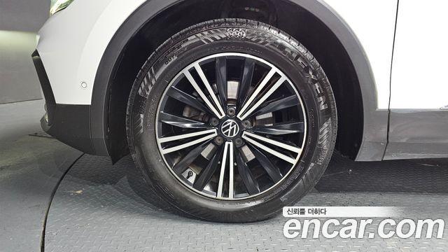 Volkswagen Tiguan 2.0 TDI Premium — пробег 93 810 км