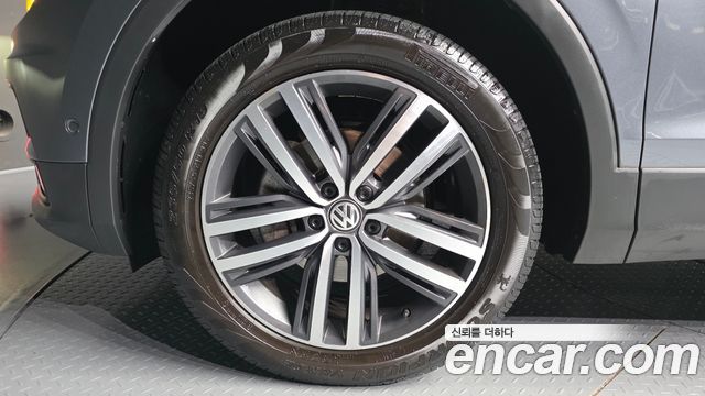 Volkswagen Tiguan 2.0 TDI Prestige — пробег 59 200 км
