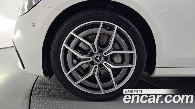 Mercedes-Benz E-Class E220d 4MATIC AMG Line — пробег 40 540 км — фото 5 из 5