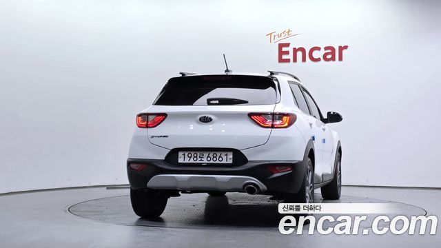 Kia Stonic Diesel 1.6 Prestige — пробег 149 985 км — фото 4 из 5