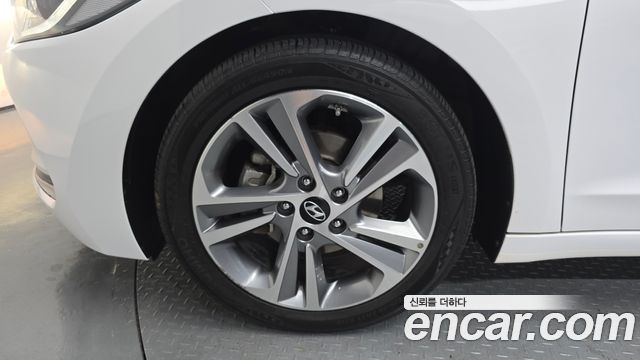 Hyundai AVANTE из Кореи Encar