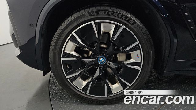 BMW iX3 M Sports — пробег 50 745 км — фото 5 из 5