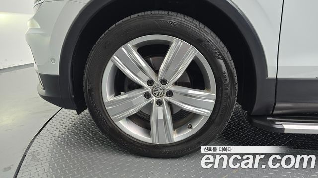 Volkswagen Tiguan 2.0 TDI 4Motion Prestige — пробег 87 419 км