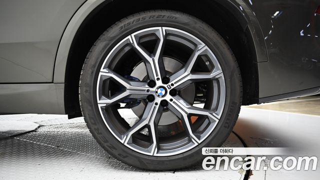 BMW X5 xDrive 30d M Sport — пробег 5 056 км — фото 5 из 5