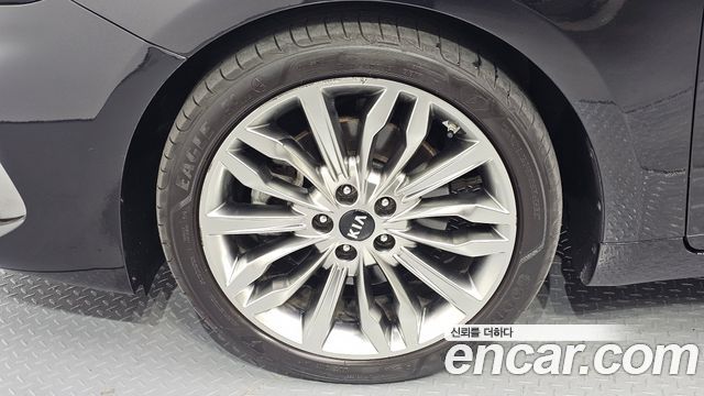 Kia K7 из Кореи Encar