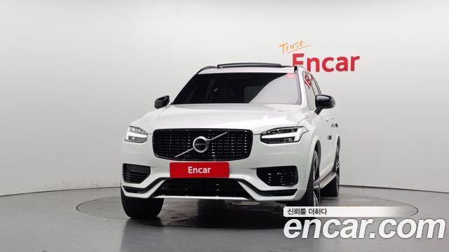 Volvo XC90 T8 R-Design Hybrid — пробег 29 569 км — фото 3 из 5
